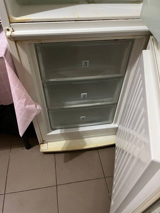 Холодильник б/у продам