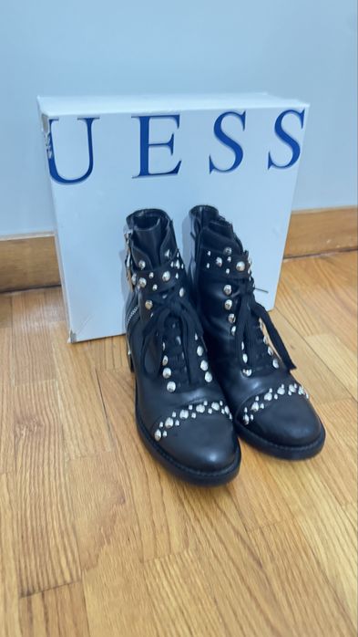 Botas Guess tamanho 41