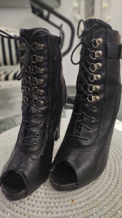 Buty damskie ze skóry ekologicznejj