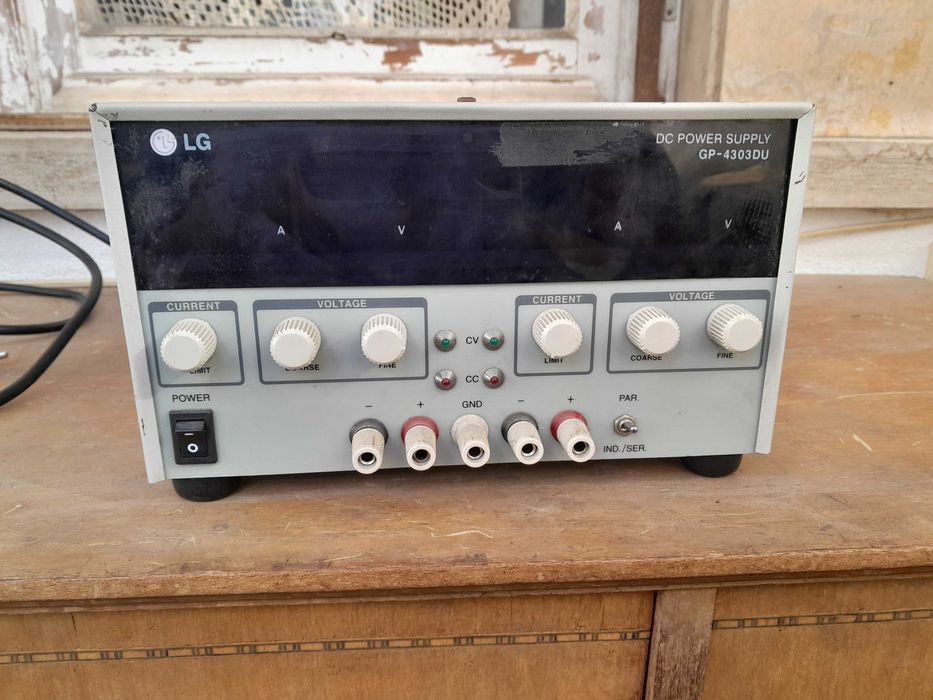 Fonte de alimentação DC LG GP-4303DU