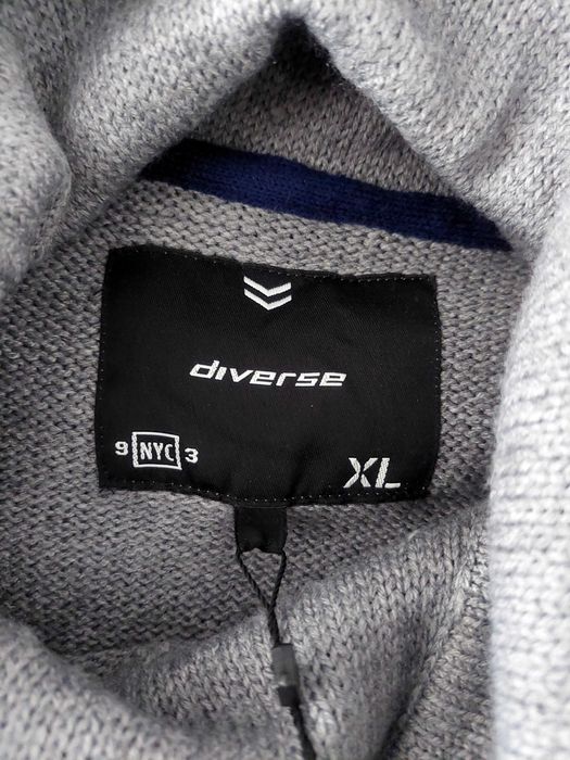 Sprzedam męski sweter, raczej cienki.