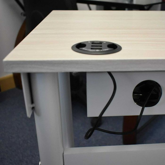 Biurko 110 cm szer z 2 szufladami i systemem zarządzania