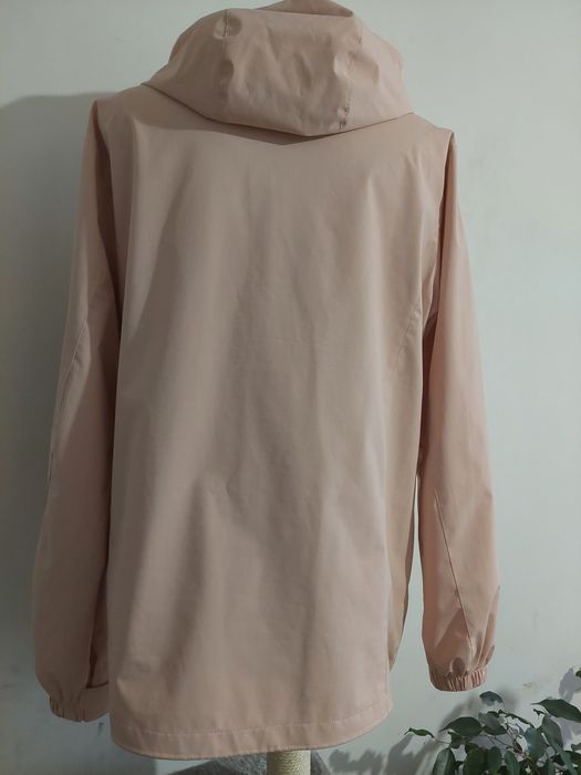 Куртка,вітровка жіноча 50-52р