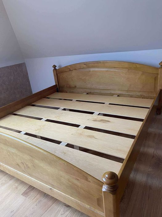 Łóżko stylowe drewniane 200/200