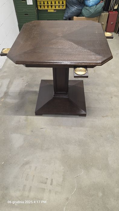 Stolik kwadratowy