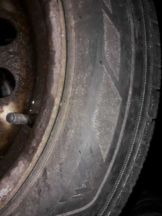 4 Opony zimowe Zeetex 14" wzmacniane z felgami