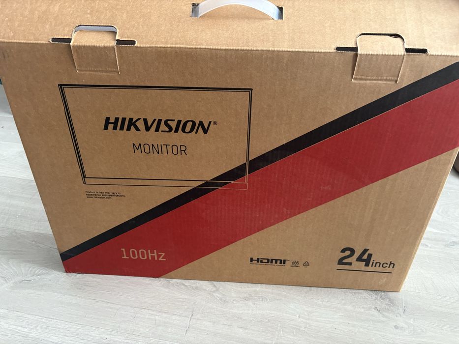 Monitor 24/7 Hikvision DS-D5024F2-BV2S x 3szt