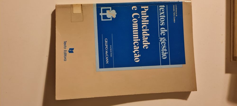 Vários livros diversos temas