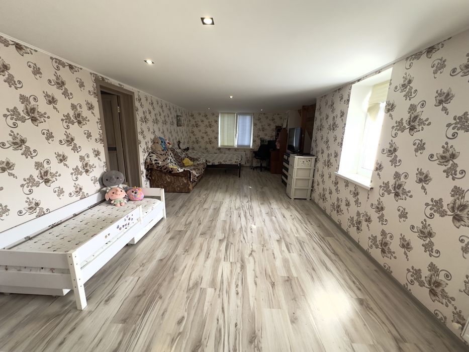 **Частина Будинку в Центр. Районі 157 кв.м. З Ремонтом!