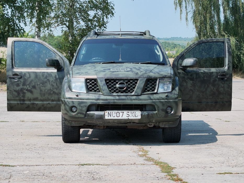авто Nissan Navara 4x4