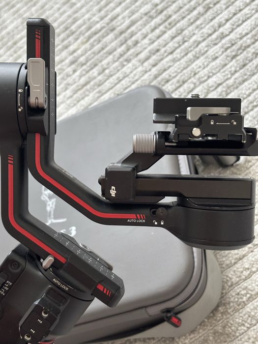 Продам стабілізатор DJI RS 3