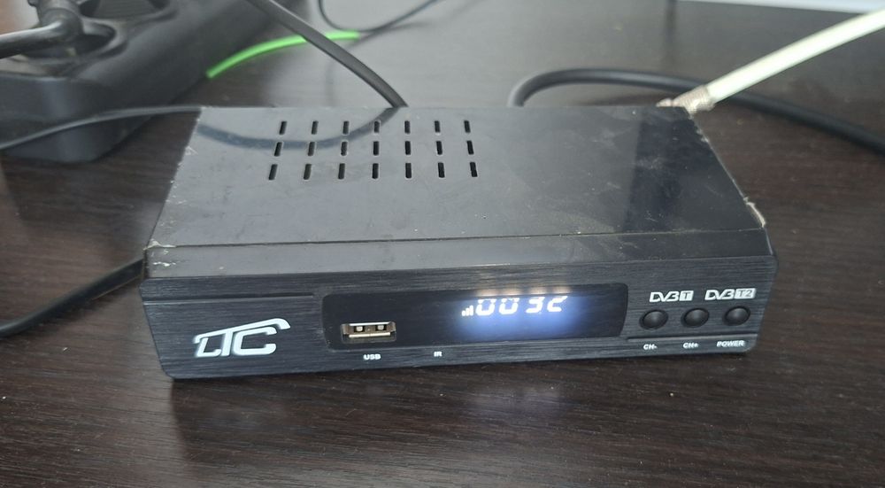 Telewizor SAMSUNG model LE32A451C1H - plus dekoder DVB-T2