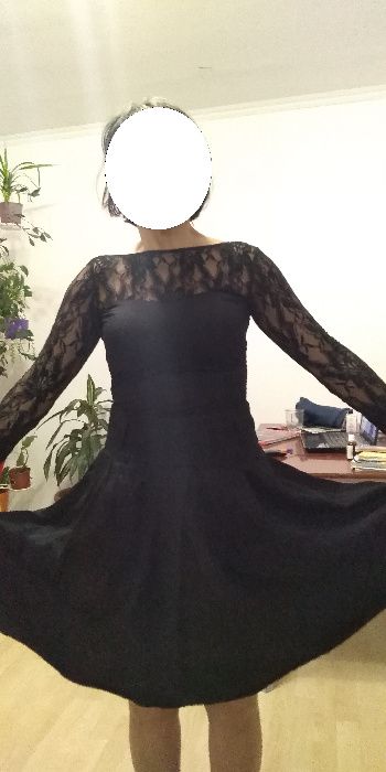 Чорна спідниця дуже хорошего якість