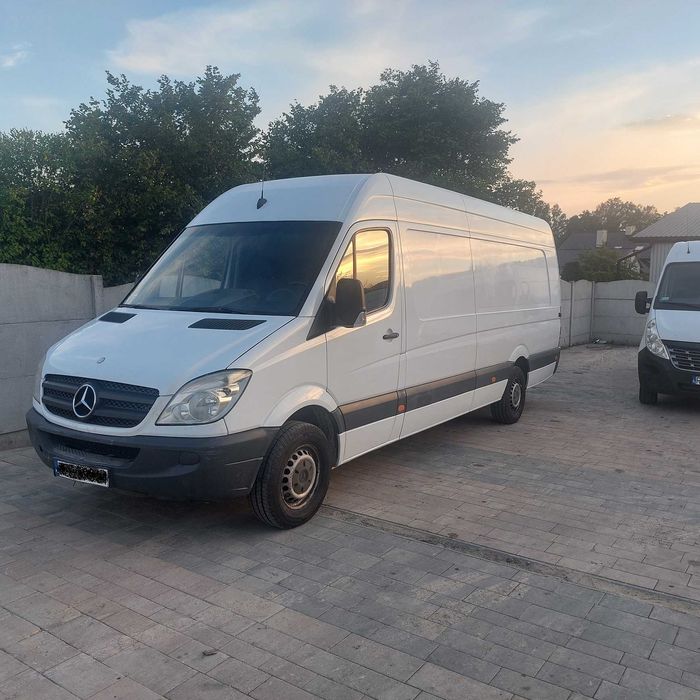 Wynajem samochodów dostawczych i kontenerów