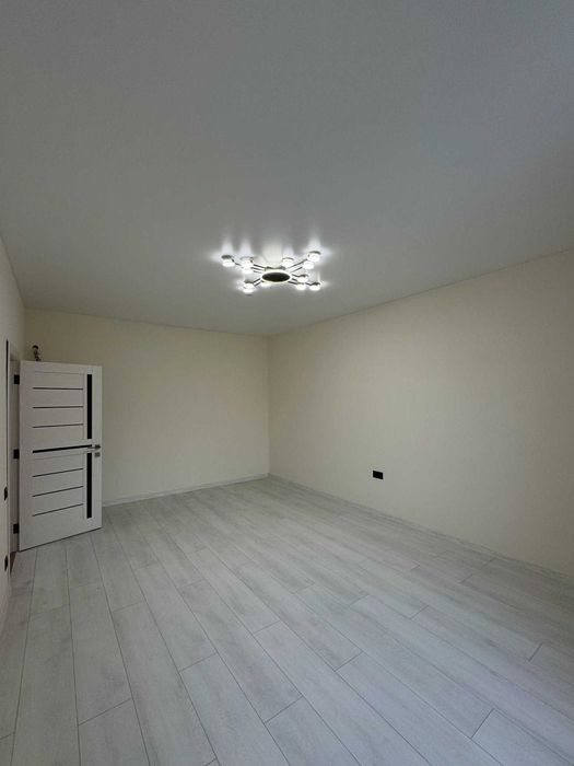 Продається 2-кімнатна з ремонтом