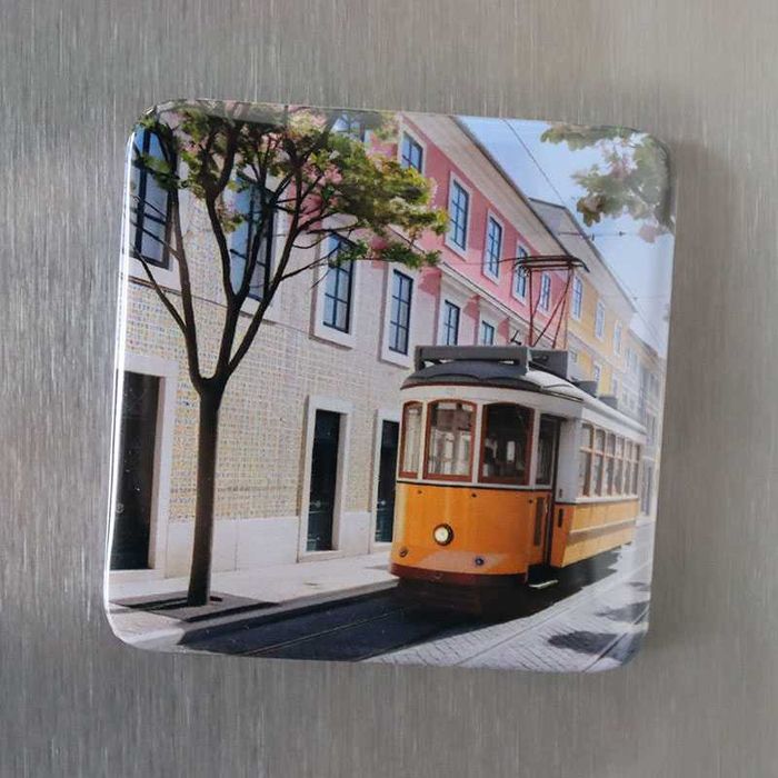 Íman para frigorifico c/ ou s/ molduras metálicas