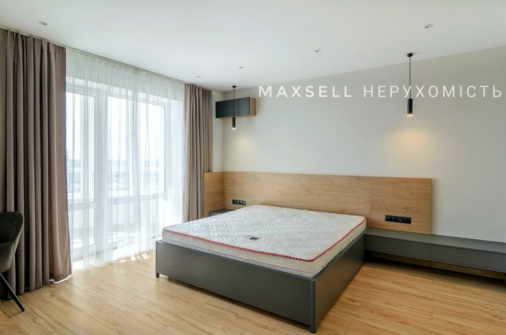 Продам квартиру з дизайнерським ремоном в центрі в новобудові