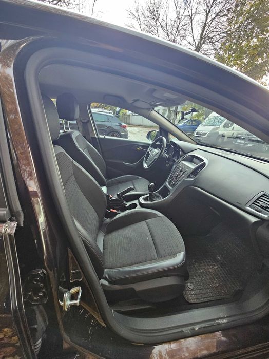 Opel Astra 2014r