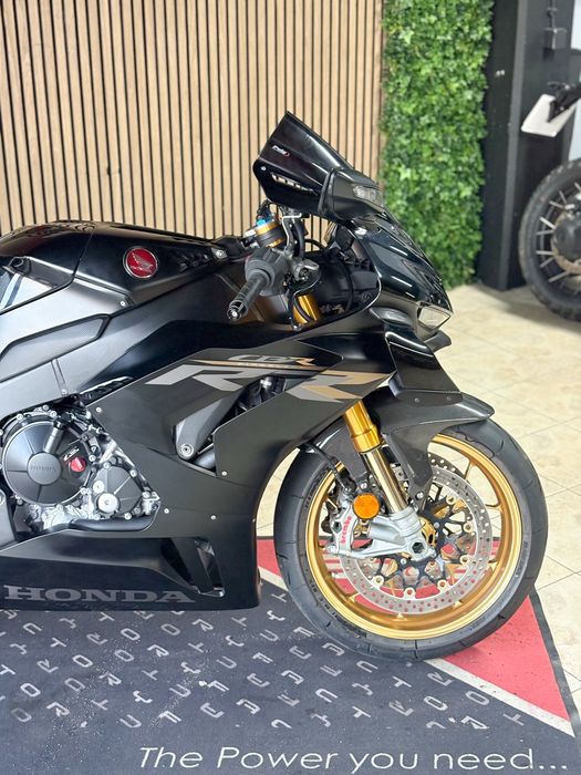 Honda CBR1000RR-R SP