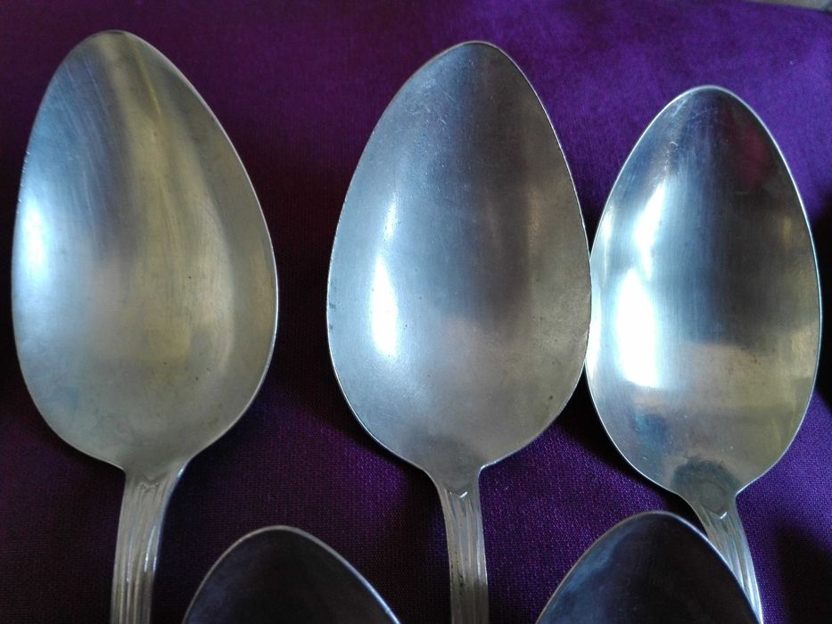 12 Colheres de Alpaca (sopa)