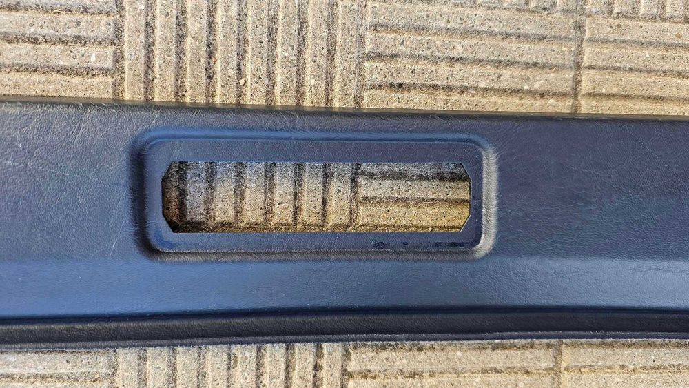 mercedes S124. Forra Pilar D direito. Novo.