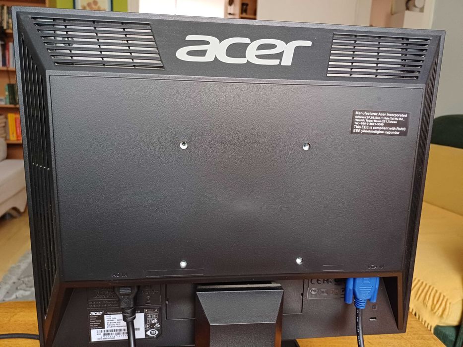 Monitor Acer z podstawką