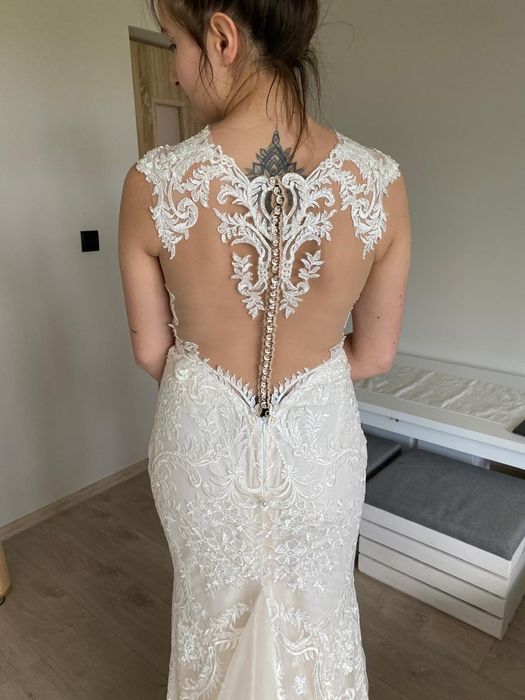 Suknia ślubna syrenka, tren