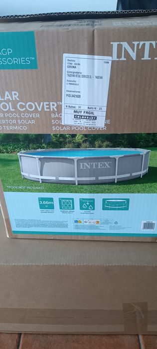 Protetor solar piscina