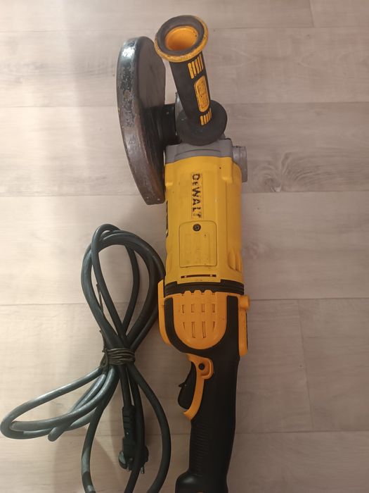 Болгарка DeWalt 230mm