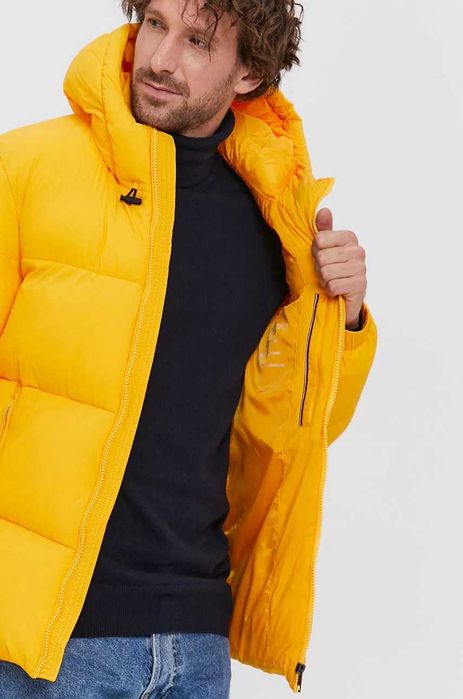 Tommy Hilfiger пуховик