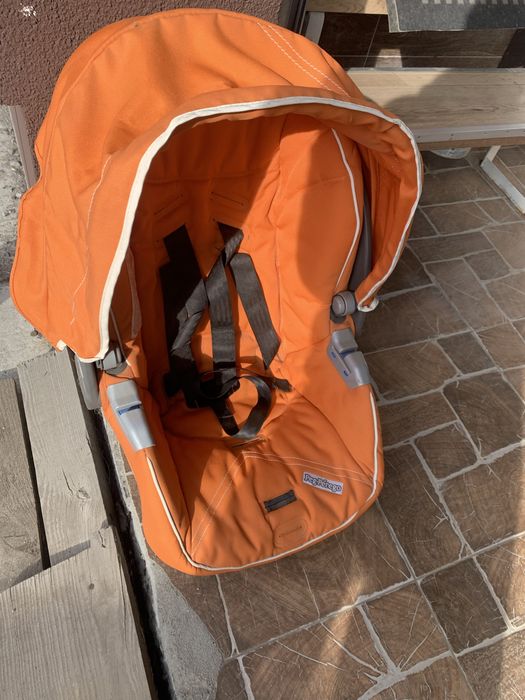 Дитяче авто крісло