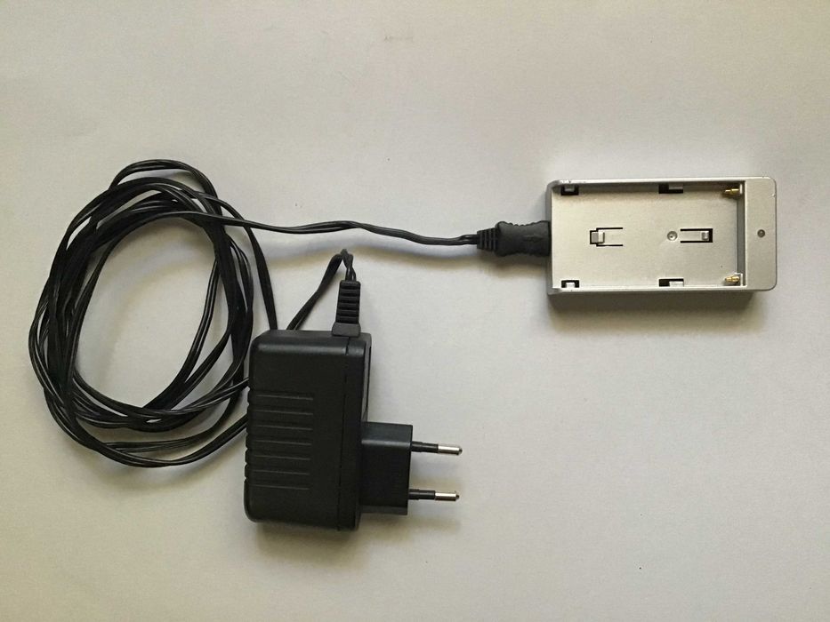 Carregador compatível com DSRL Sony Alpha