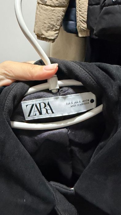 Casaco preto zara