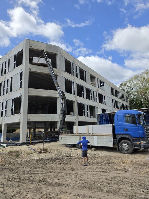 Usługi transportowe z HDS, transport materiałów budowlanych,kontenerów