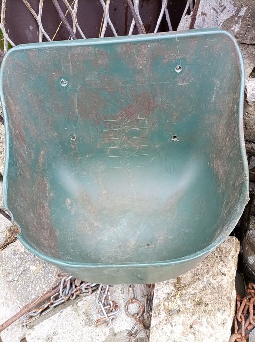 Poidło dla koni bydła