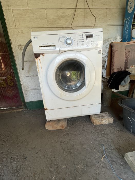Продам пральну машину LG WD- 12390ND згоріли мозги Стиральная машина