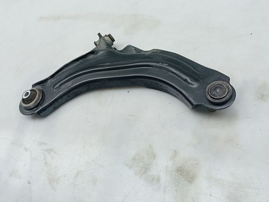 Braço de suspensão frente esquerdo RENAULT Zoe (BFM_)