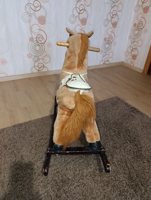 Продам конячку-гойдалку.