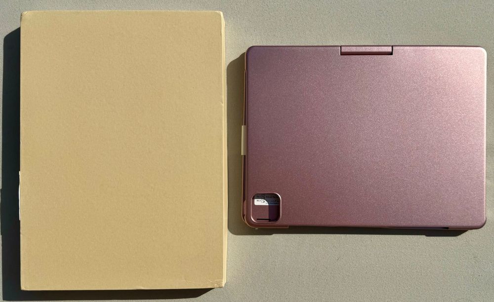 Etui z klawiaturą Geniocase do iPad Pro 11