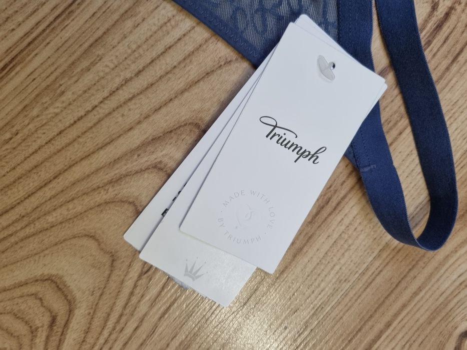 Majtki stringi Triumph L 40