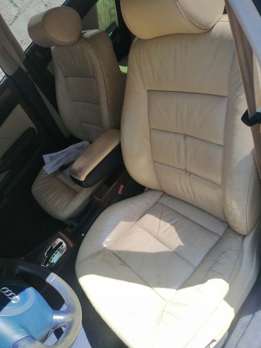 Продам салон, кресла карты на Audi a6c5 в идеальном состоянии