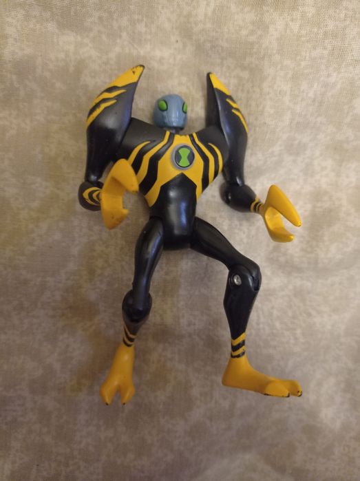 Фигурка инопланетяние Лодстар Бен10