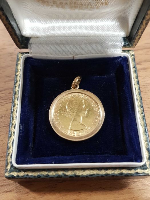 1 Libra em ouro com aro 22K Isabel II de 1967