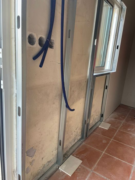 Pladur  barramento pintura flutuantes e trolha