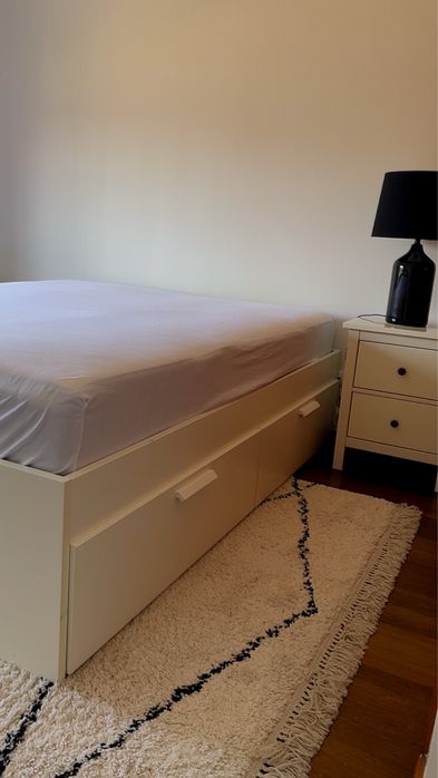 Cama de casal Brimnes IKEA