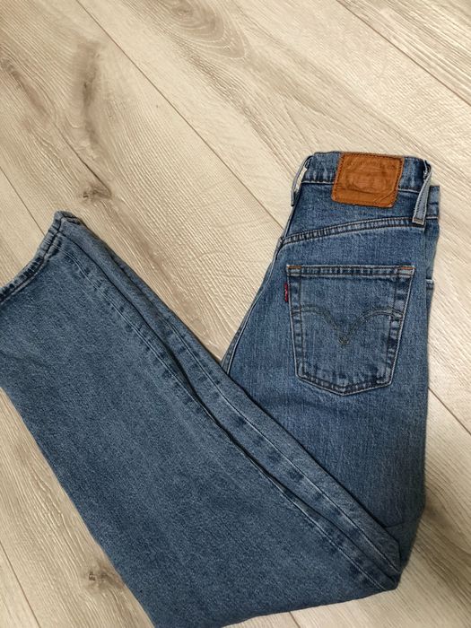 Dzwony jeansowe mom jeans levis