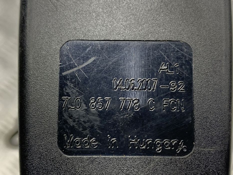 Замок ремня безопасности передний правый 95580301601HCP для Porsche Ca