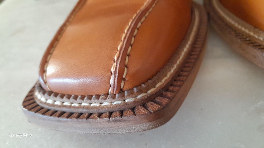 Sapatos homem em pele novos tamanho  44 italianos