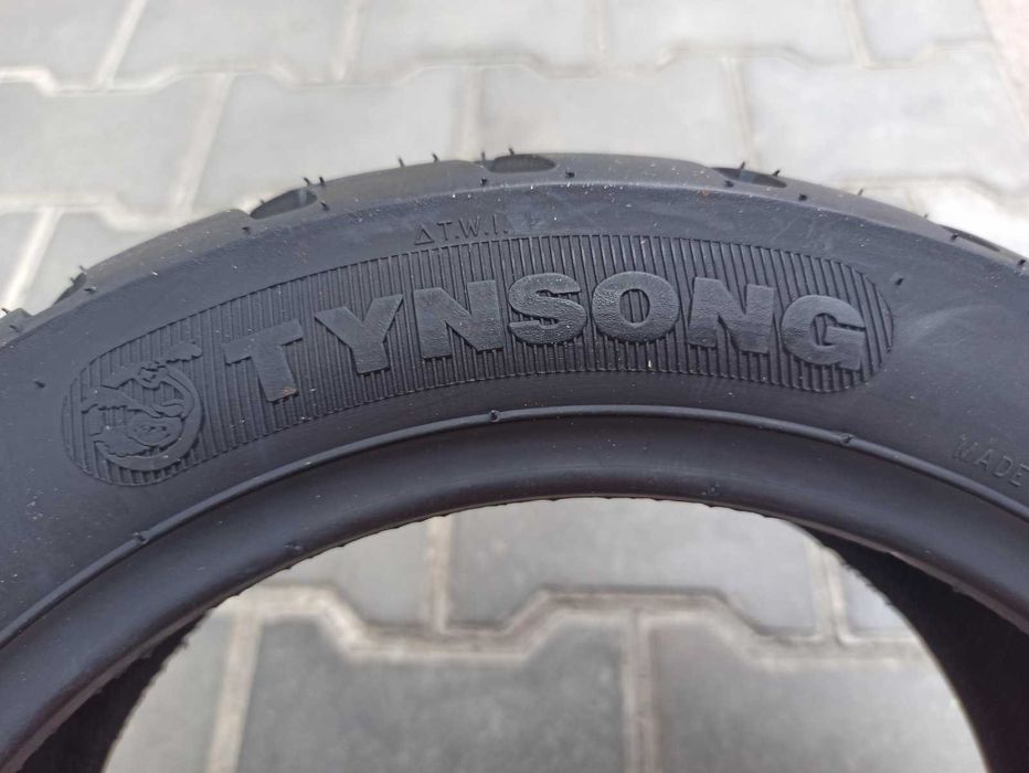 Покришка 120.70-12 фірми TYNSONG безкамерна на скутер
