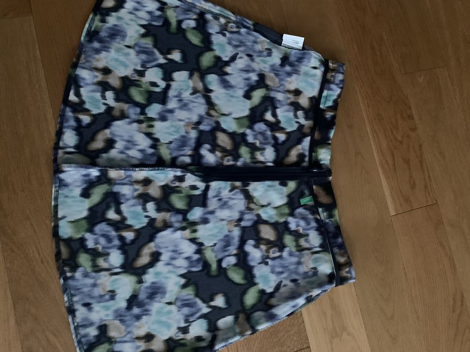 Spodnica mini firmy Benetton